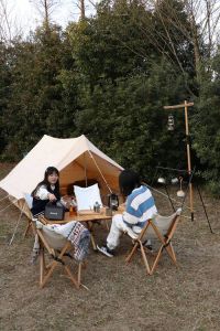 我和闺蜜小迎去露营_精心计划，速开帐篷露营，安全环保无痕山林行