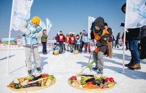 重庆市民室内滑雪公开课，100爱好者体验冰雪乐趣