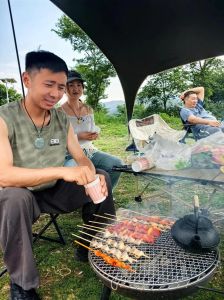 户外野炊露营_帐篷轻便防潮，舒适背包美食，打造完美户外体验！