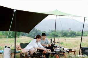 干饭父子解锁家庭露营新方式_围炉煮茶，享受慢生活小确幸