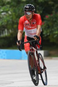 广东运会自行车赛首日，佛山中山东莞分获金牌