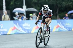 北京世园公园自行车赛，200+青少年竞逐，展现拼搏精神！