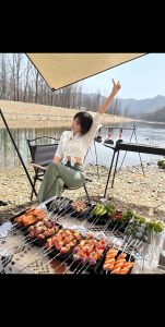 露营女子_释放自我，拥抱自然与独立