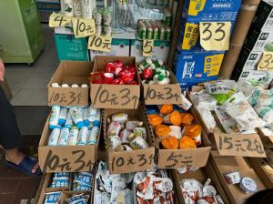 超市不卖的生活必需品_超市便利食品隐患多，员工都不买，你还在图方便吗？