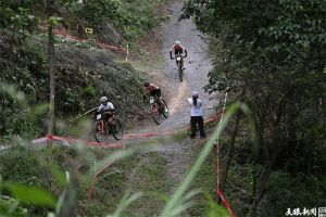 遵义站山地自行车赛，亚洲顶尖骑手巅峰对决