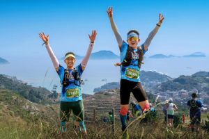 越野跑在中国火爆，胡萌毛冬等爱好者拥抱山野，姚妙引领潮流