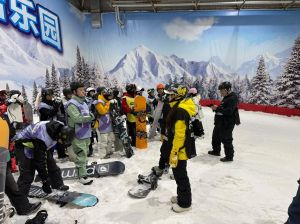 2026年滑雪指导员考评员培训班在西安举办，提升专业水平，27省79人参与