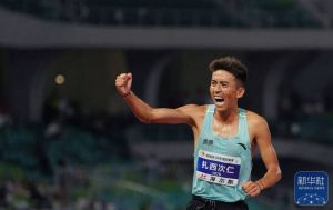 全国青少年田径赛，毕节选手王欣纯2000米障碍夺金